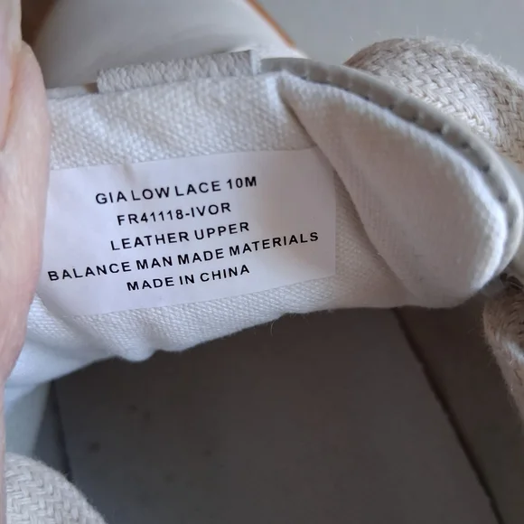 ๐ Frye Gia Low Ivory Leather Gumsole Sneakers Sz. 10 EUC - Picture 12 of 12
